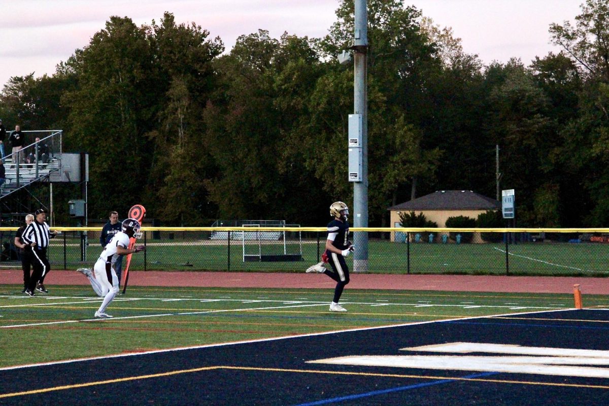 Shane Small running in for a touchdown